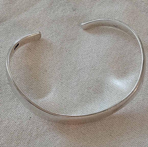 Vintage Sterling Silver cuff - Picture 5 of 7